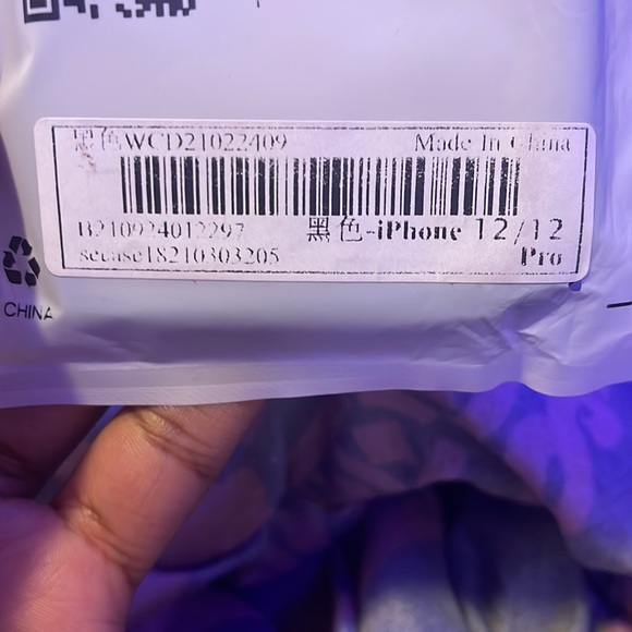 iPhone 12 Pro cases brand-new never been used - Picture 6 of 8